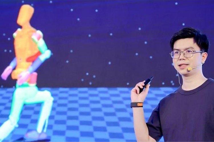 天才少年稚晖君j9集团机器人走路进场！AI模型做大脑，目标售价20万以内